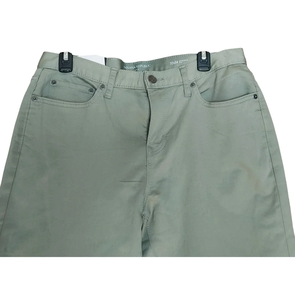 NWT Banana Republic Mens Athletic Fit Travel Jean Olive Green Stretch Size 32X31